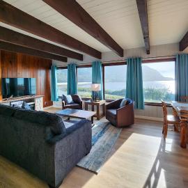 Ocean Front 5 BR Home! Yachats, Walk to Everything! Rio Mar