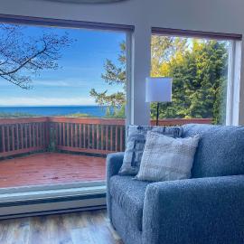 Ocean View in Yachats! Dog Friendly! Ya-Hut, hotel in Yachats