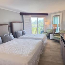 Private Beachfront Ocean View with Resort Amenities!, hotel in Lihue