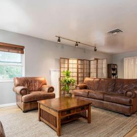Millcreek Home, Quick Access to Canyons and Skiing, hotel in Salt Lake City