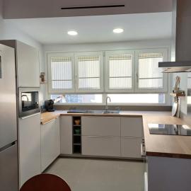 FeelhomeVIC. Ático con terraza en centro histórico, hotel u gradu Vik