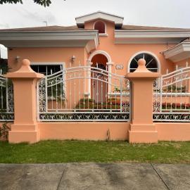 Casa moderna, hotel in Managua