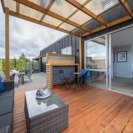 Luxury Escape Near Lake Te Anau and Milford Sound, hotel in Te Anau