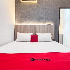 RedDoorz near Alun Alun Subang 2, hotel Subangban