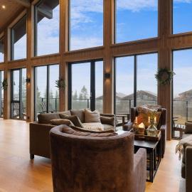 Premium ski-in out suite in Høyfjellcenter with 4 bedrooms, hotel in Trysil