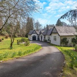Morar Lodge、ピトロッホリーのホテル