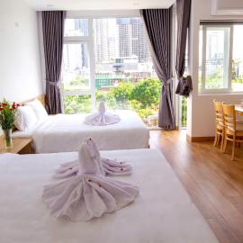 Coastal Nest - Steps to Sand, hotel in Danang