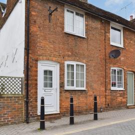 Hollyhock Cottage, hotel in Tenterden