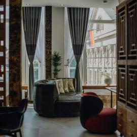 Sky Suites & Sky Bar، فندق في فايمار