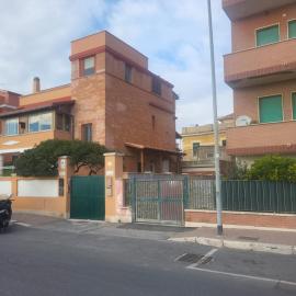 Casa Vacanze Roma, hotel a Lido di Ostia