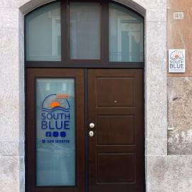 South Blue Apartment, hotell i Trani