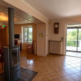 Maison indépendante avec parc privé à Laissac, готель у місті Laissac