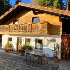 Haus Mayerbüchler - Chiemgau Karte, hotel in Inzell