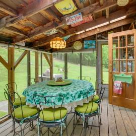 Viesnīca Rustic-Chic Cottage w/ Yard & Grill - Near Hiking! pilsētā Northfield