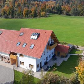 BaumKrone im Happy Allgäu - 2-stöckige Wohnung mit Wohnnetz, hotel em Leutkirch im Allgäu