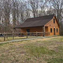 Smith Mountain Campground、Penhookのホテル