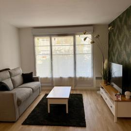 Spacieux 70m2 - 2 chambres - 5 min Disneyland, מלון במונטבראן