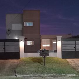 ELINOR-CASA PLAYERA - a 2 cuadras de la playa