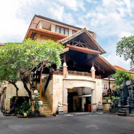 Maha Jaya Hotel Bali: Denpasar şehrinde bir otel