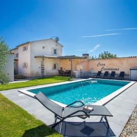 Casa Cassianus with Private Pool - Happy Rentals