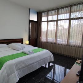 Menoreh Farm Stay Samigaluh Kulonprogo، فندق في Kalirejo