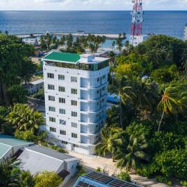 Nest by Hawks Hotels Kamadhoo Baa Atoll, hotelli kohteessa Kamadhoo