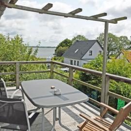 Ferienwohnung mit Dachterrasse Kamin nahe dem Strelasund