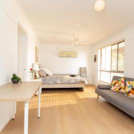 Cozy Studio Suite in House - Private Kitchen Bath