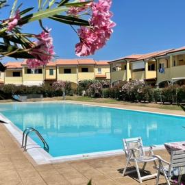 Il Delfino - Appartamento con Terrazza e Piscina