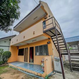 Luigi Guest House & Kitchen, hotel u gradu Satahip