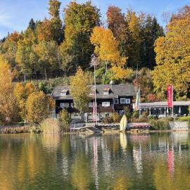 Naturfreundehaus Wallersee, hotel v destinaci Helming