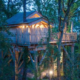 Domaine de Pech et Lafon Cabanes avec SPA privatif dans les arbres, hotel in Clairac