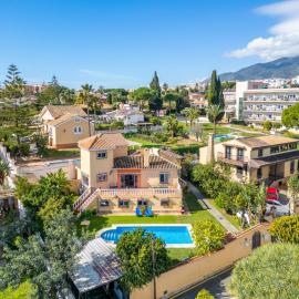 Casa de los Limones by Michael FAMILY VILLA NEAR PUERTO MARINA