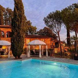 Poolhouse Oasi del Lupo, hotel v destinaci Subbiano