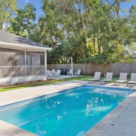 Getaway Cottage - 615 Bartow St, hotel in Saint Simons Island