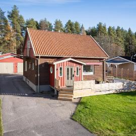 Guestly Homes - 3BR Homely Villa in Piteå, hotell i Piteå