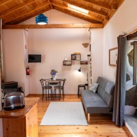 Casa Rosa - Casas Florescer, hotel a Fajazinha