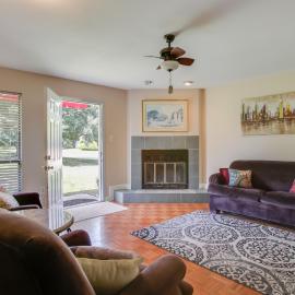 Baton Rouge Townhome w/ Pool Access - 7 Mi to LSU!, Hotel in Baton Rouge