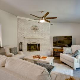 ~ 3 Mi to Dtwn McKinney: Suburban Texas Retreat, hotel a McKinney