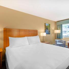 Best Western Inn & Suites Rutland-Killington, khách sạn ở Rutland