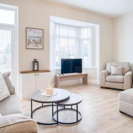 Seascape Retreat - 3 Bedroom Flat - Porthcawl