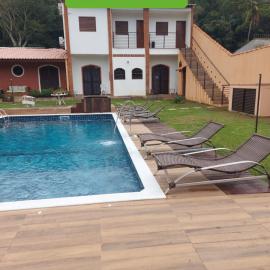 Apart Hotel Guaiuba, hotel v mestu Guarujá