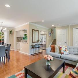 Stunning Entire Home in Lanham MD close to DC, hotel in Lanham