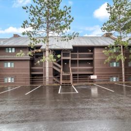 Excellent Family Stay w/ Boat Slip, 2 Pools, Hot Tub, Courts & Arcade Games