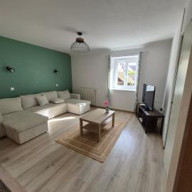 Le Domaine du Bien-Être Gîte 13 pers avec piscine, spa et sauna près de Dole