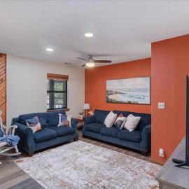 Quiet Cove, Private Dock, Fishing, Swimming, Boat Slip & Kayaks, Hotel in Camdenton