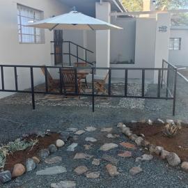SUNSET Self-Catering Eco Guesthouse, hotel in Brandvlei