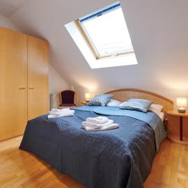 DAS BURGENNEST by SINUS HOMES mit Bademantelgang zur Therme, Garten, Parkplatz, hotel em Lutzmannsburg