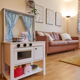 DAS BURGENNEST mit Sonnentherme-Bademantelgang & Garten, Smart-TV, Fast WIFI, hotell i Lutzmannsburg