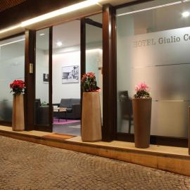 Hotel Giulio Cesare، فندق في ريميني
